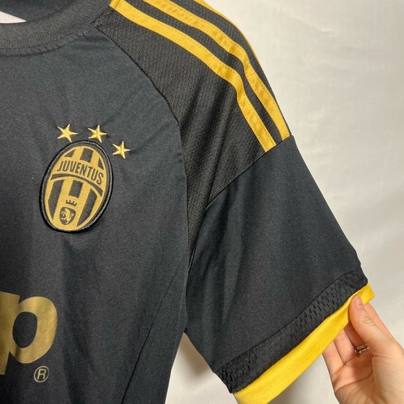JUVENTUS ADIDAS 2015/2016 THIRD FOOTBALL SHIRT JERSEY - Picture 4 of 10